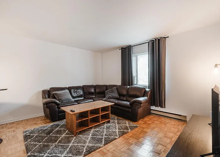 Spacious 3 Bedroom Apartment - 572